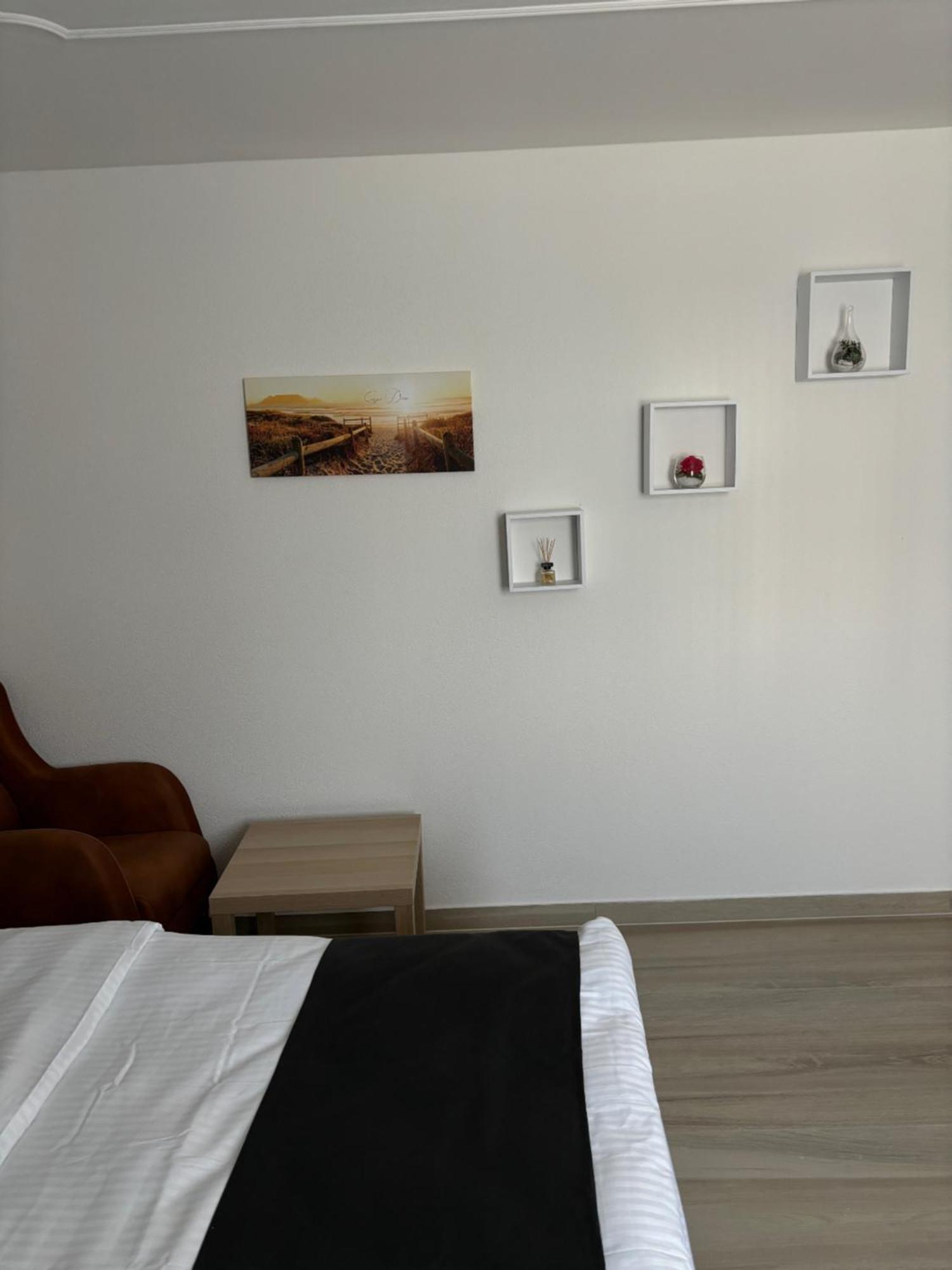 Dido Diamond Hotel Dietzenbach Bagian luar foto