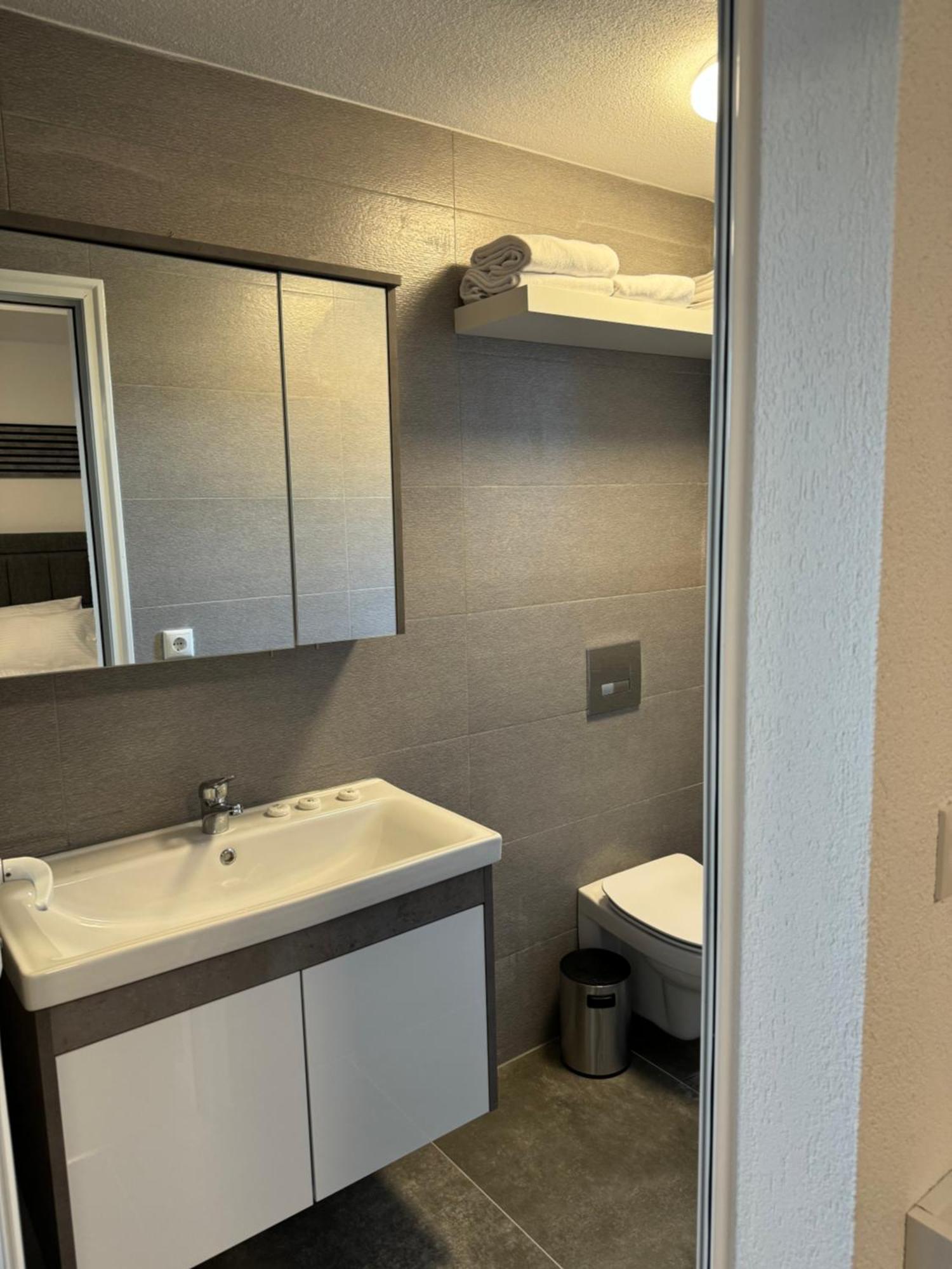 Dido Diamond Hotel Dietzenbach Bagian luar foto