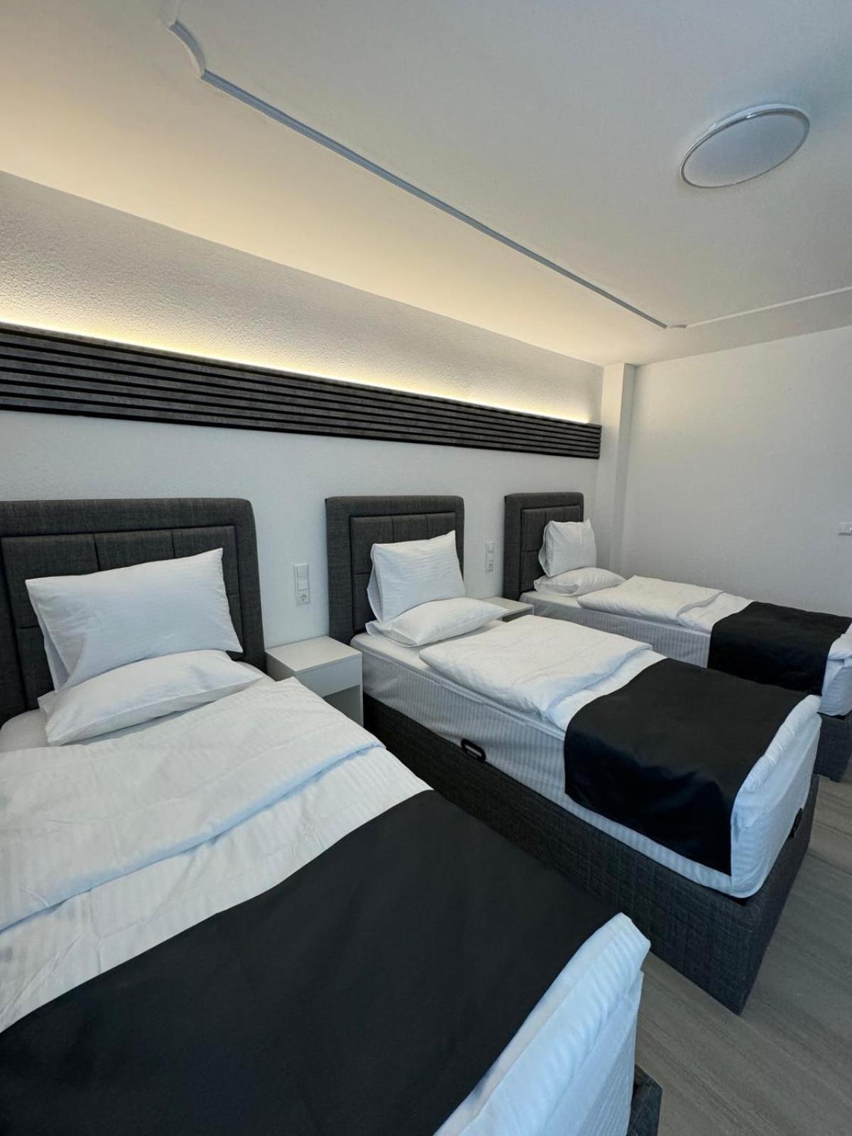 Dido Diamond Hotel Dietzenbach Bagian luar foto